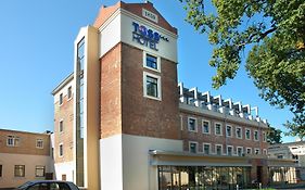 Toss Hotel